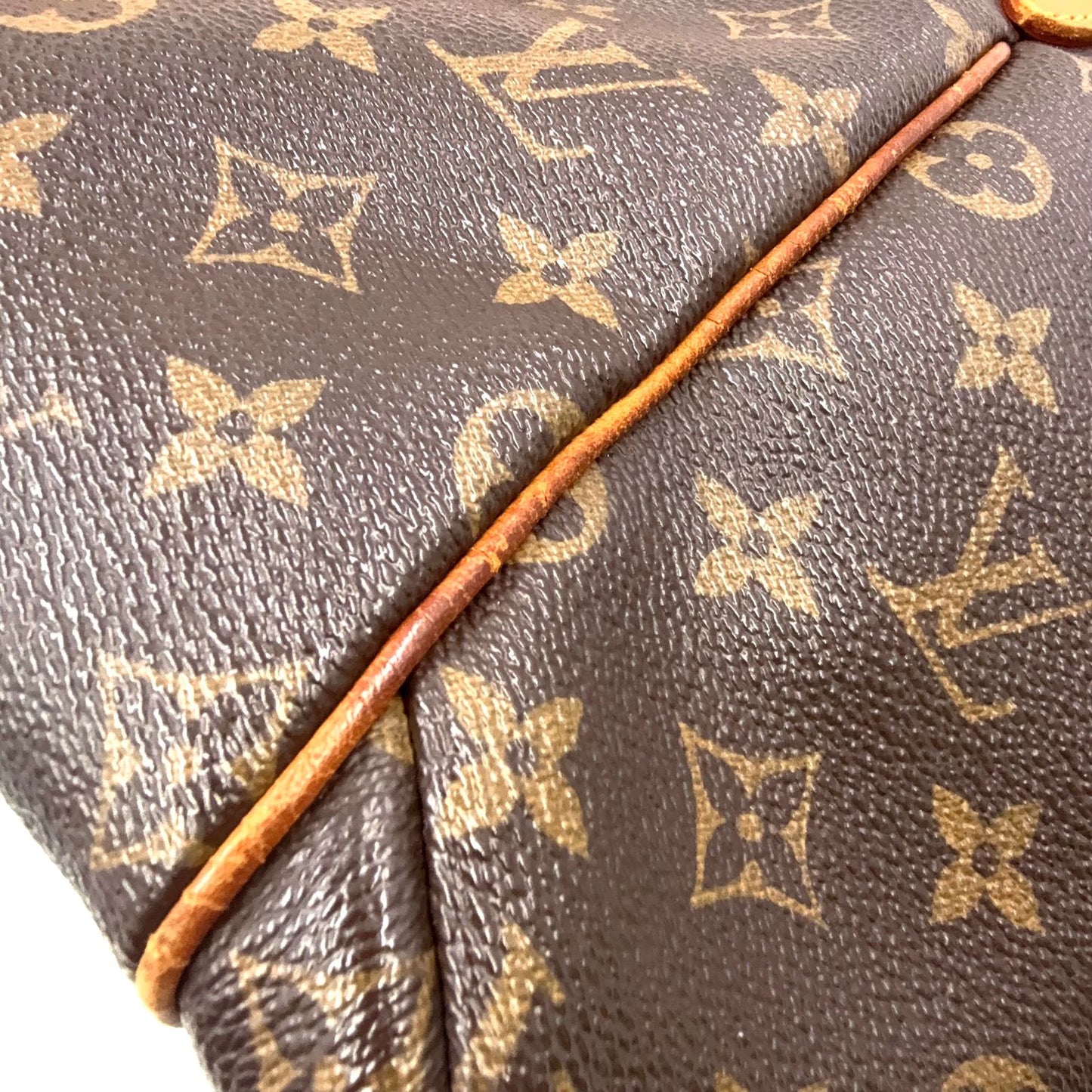 Louis Vuitton Totally MM Monogram Leather Brown Lightbrown Tote Gold — view 6