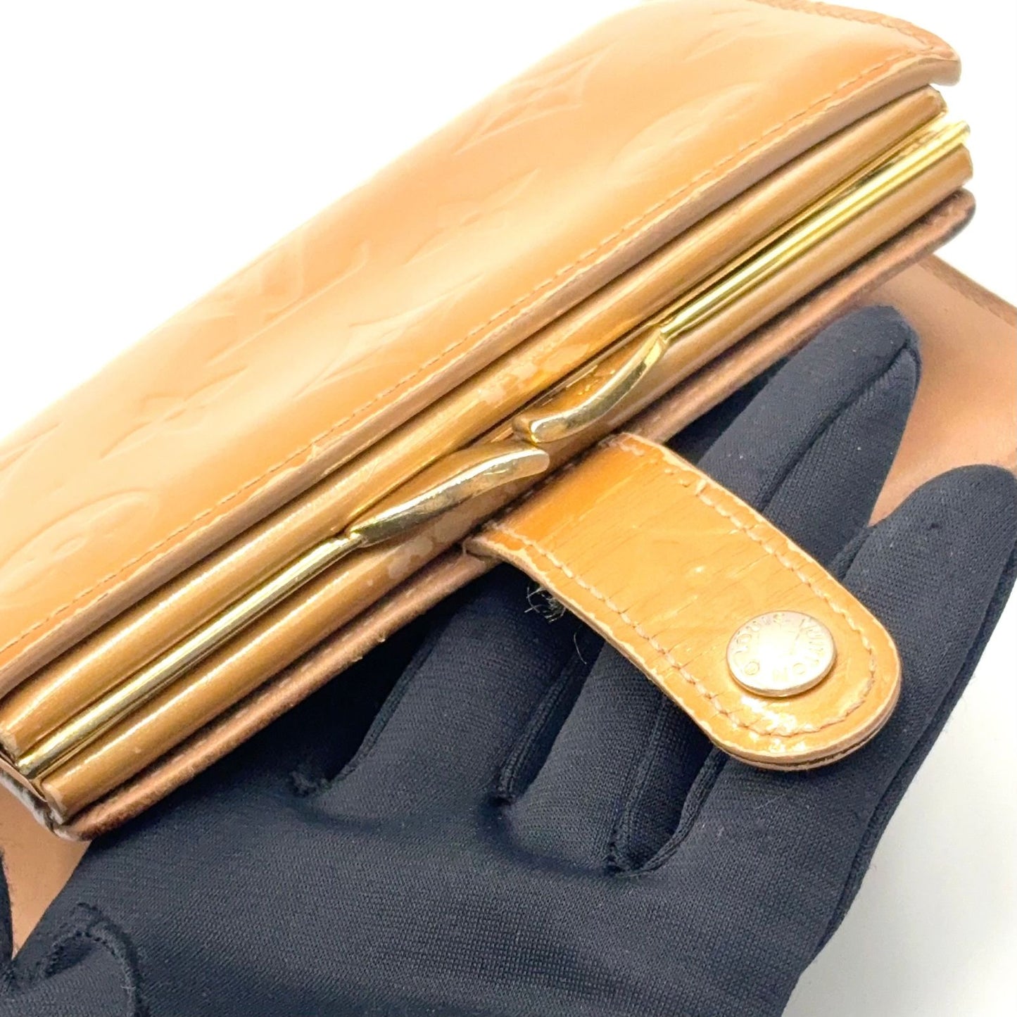 Louis Vuitton Porte-Monnaie Monogram Vernis Noisette Enamel Leather Yellow — view 6
