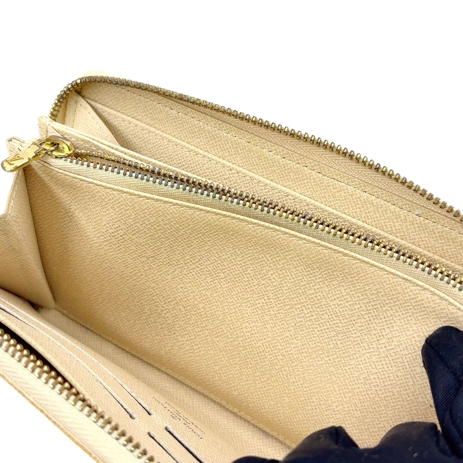 Louis Vuitton Zippy Wallet Damier Azur Leather White Round Gold — view 7