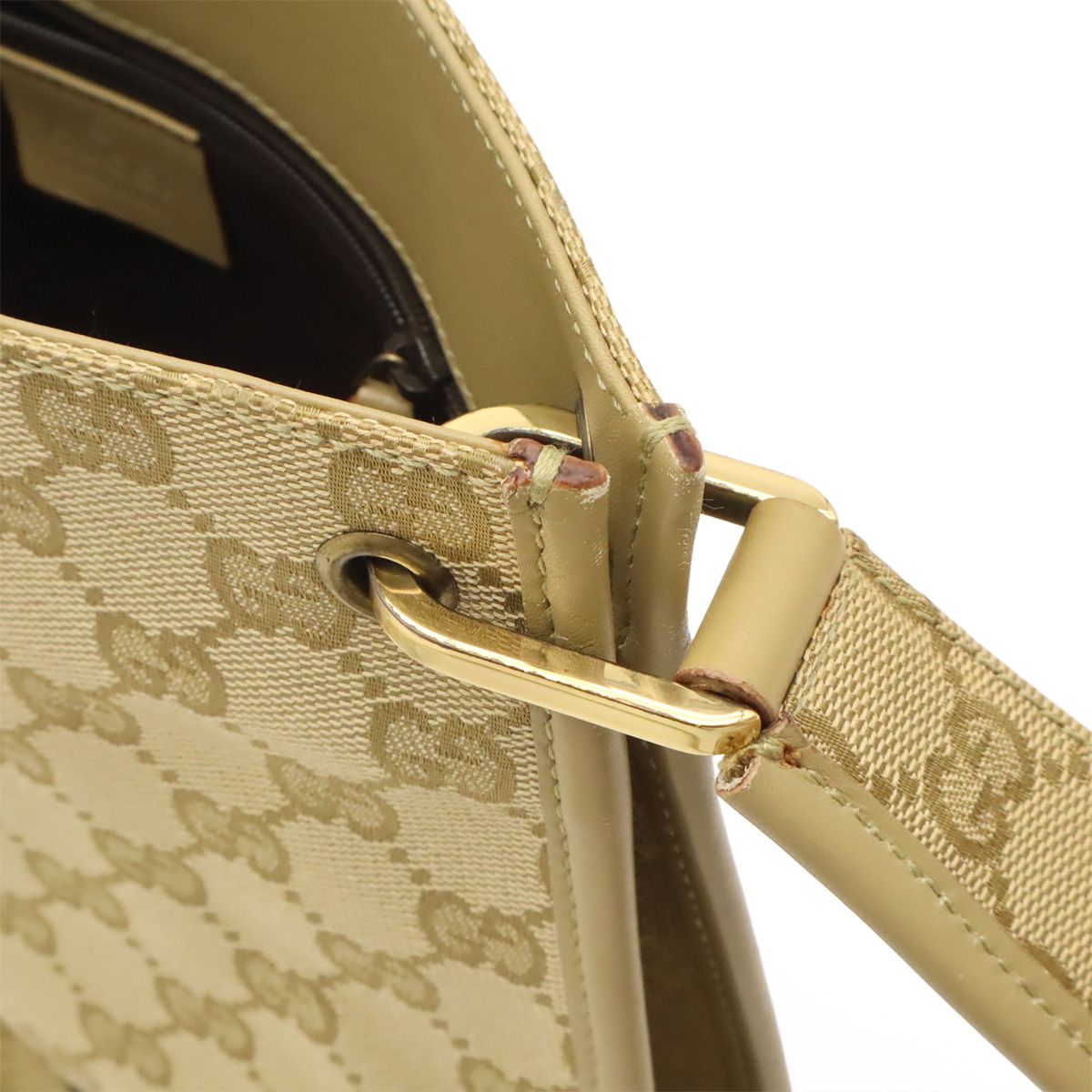 Gucci GG Canvas Shoulder Bag Crossbody Beige Gold — view 4