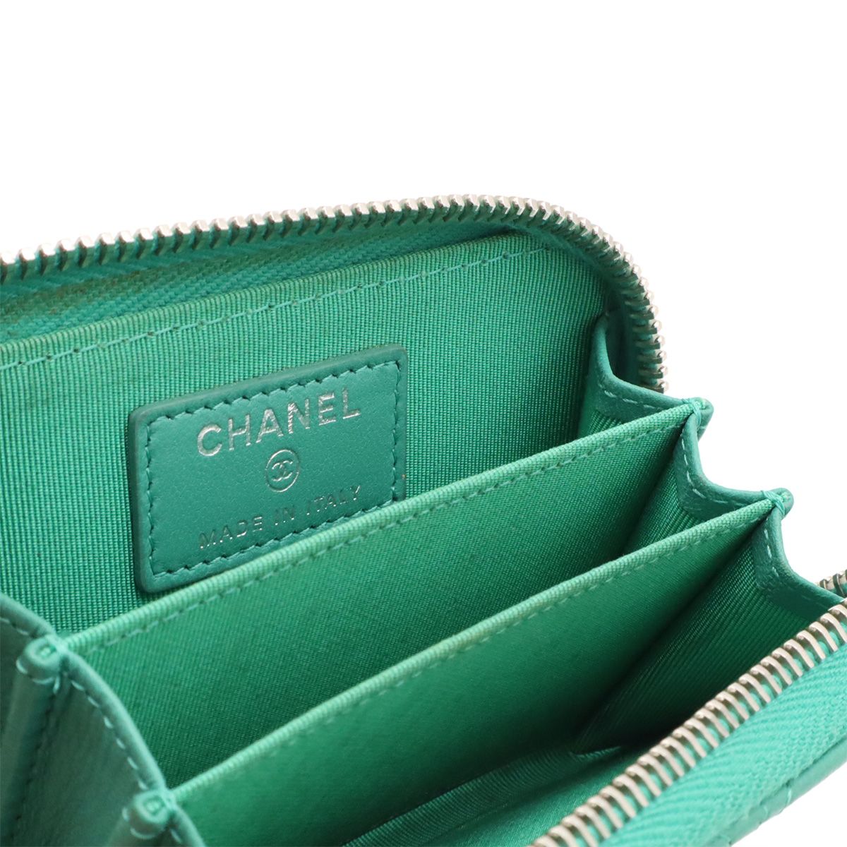 Chanel Quilted CC Logo Zip Coin Purse Zip Around Lambskin Leather Emerald Green — view 7