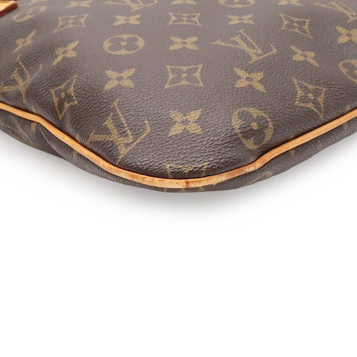 Louis Vuitton Monogram Pochette Bosfall Shoulder — view 3