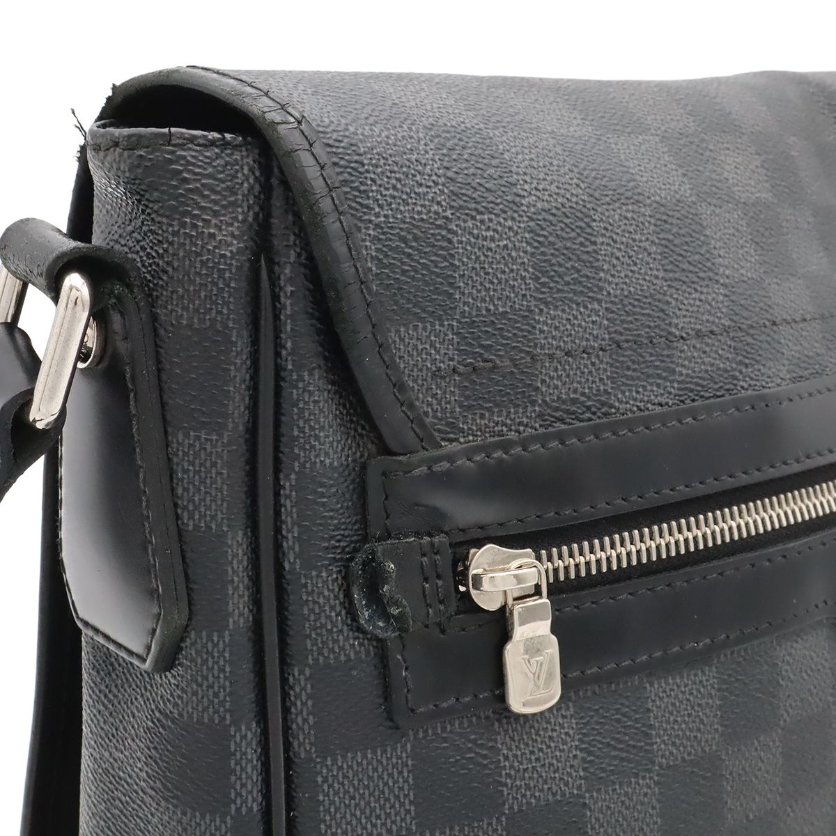 Louis Vuitton Damier Graphite Daniel MM Messenger — view 7