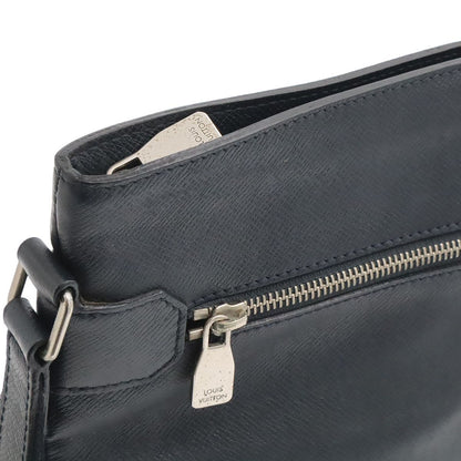 Louis Vuitton Taiga Sasha Shoulder Bag Crossbody No Gusset Boreal Navy Silver — view 6