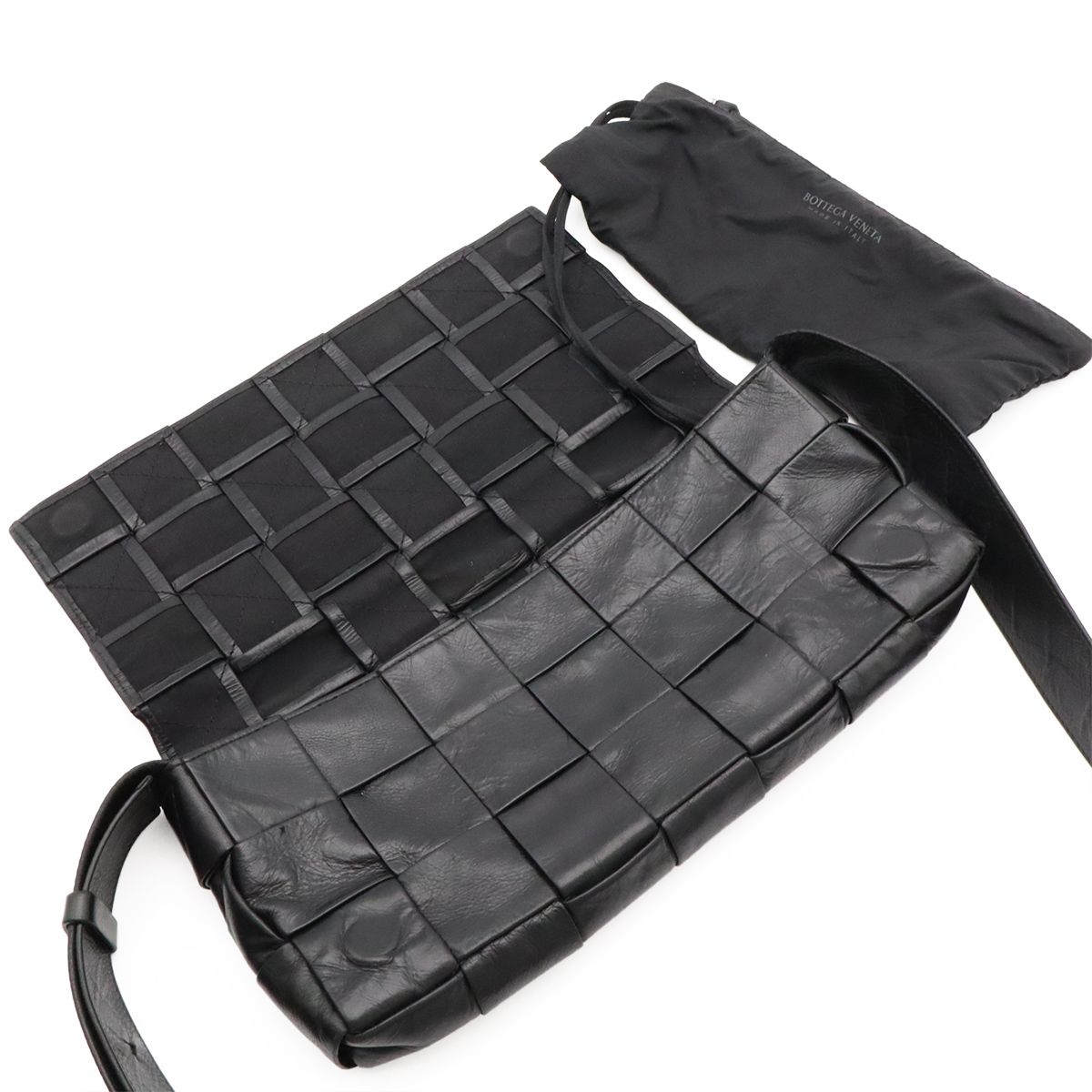 Bottega Veneta the Stretch Cassette Camping Shoulder Bag Maxi Intre Leather — view 6