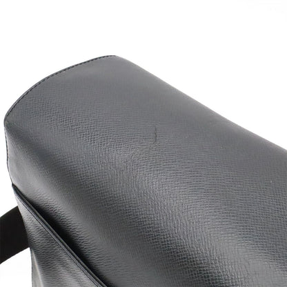 Louis Vuitton Taiga Shoulder Bag Crossbody Leather Ardoise Black — view 7