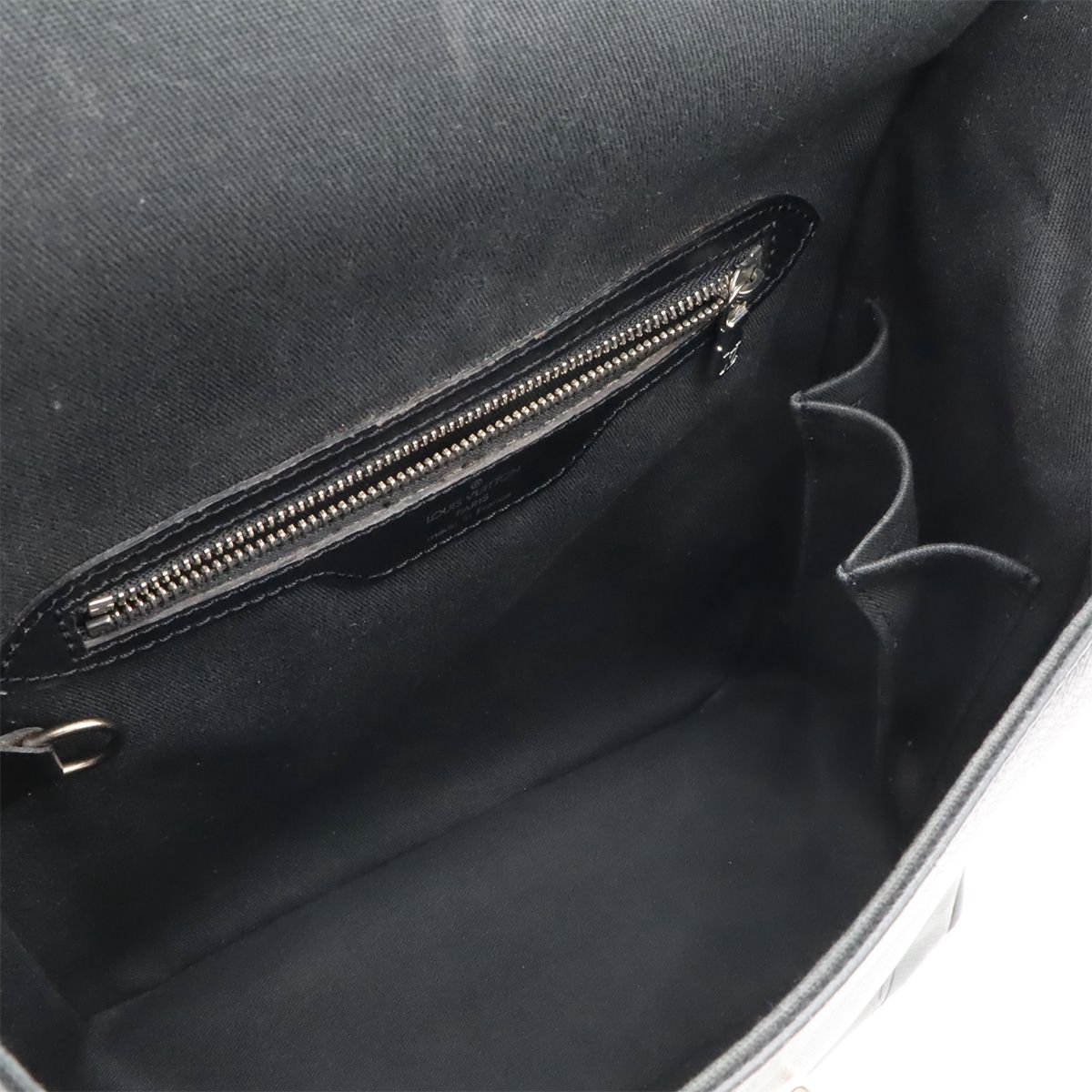 Louis Vuitton Taiga Shoulder Bag Crossbody Leather Ardoise Black — view 6