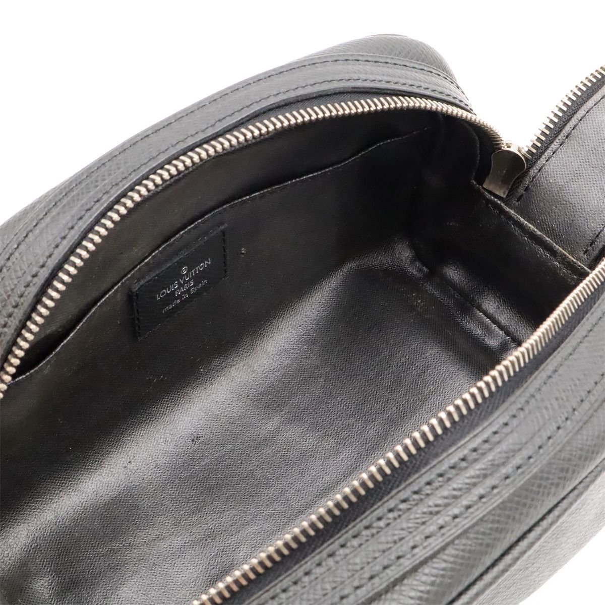 Louis Vuitton Taiga Trousse Yvan Clutch Pouch Leather Ardoise Black — view 5