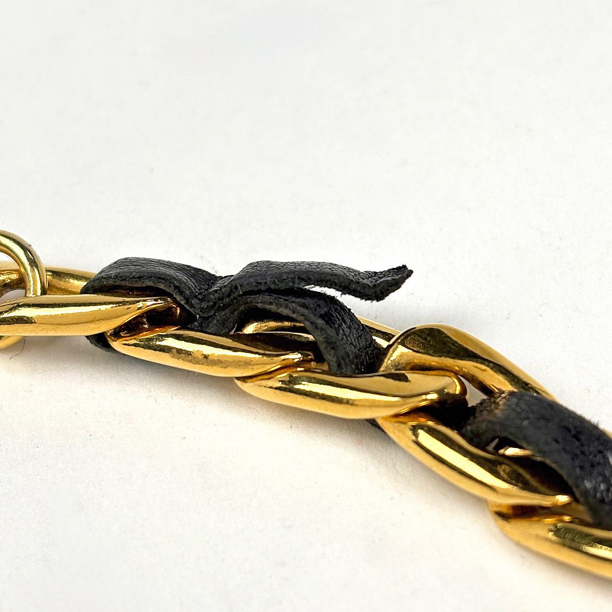 Chanel Belt CC Logo 31 Rue Cambon Leather Black — view 4