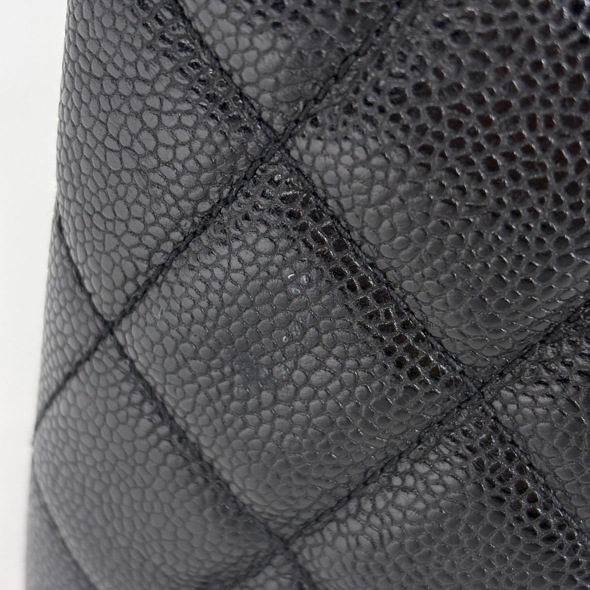 Chanel Tote CC Logo Caviar Leather Black — view 5