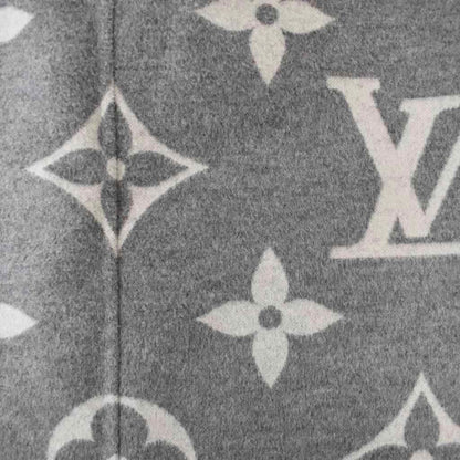 Louis Vuitton Mini Skirt Flare Giant Monogram Pattern 36 Gray White — view 6