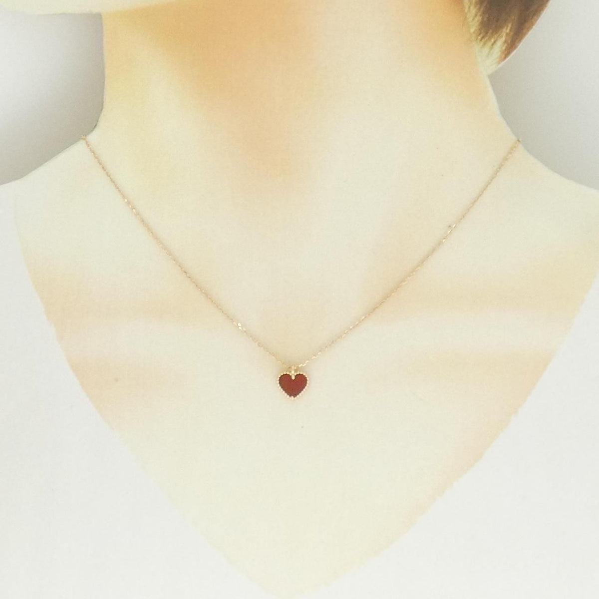 Van Cleef & Arpels Sweet Alhambra Necklace — view 5