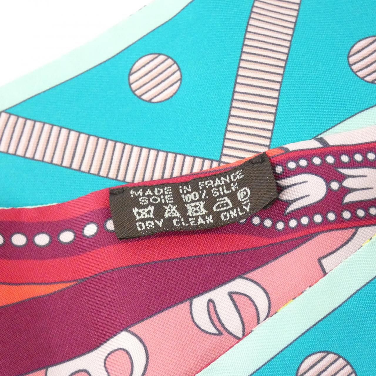 Hermes Balade en Berline Twilly Scarf — view 3