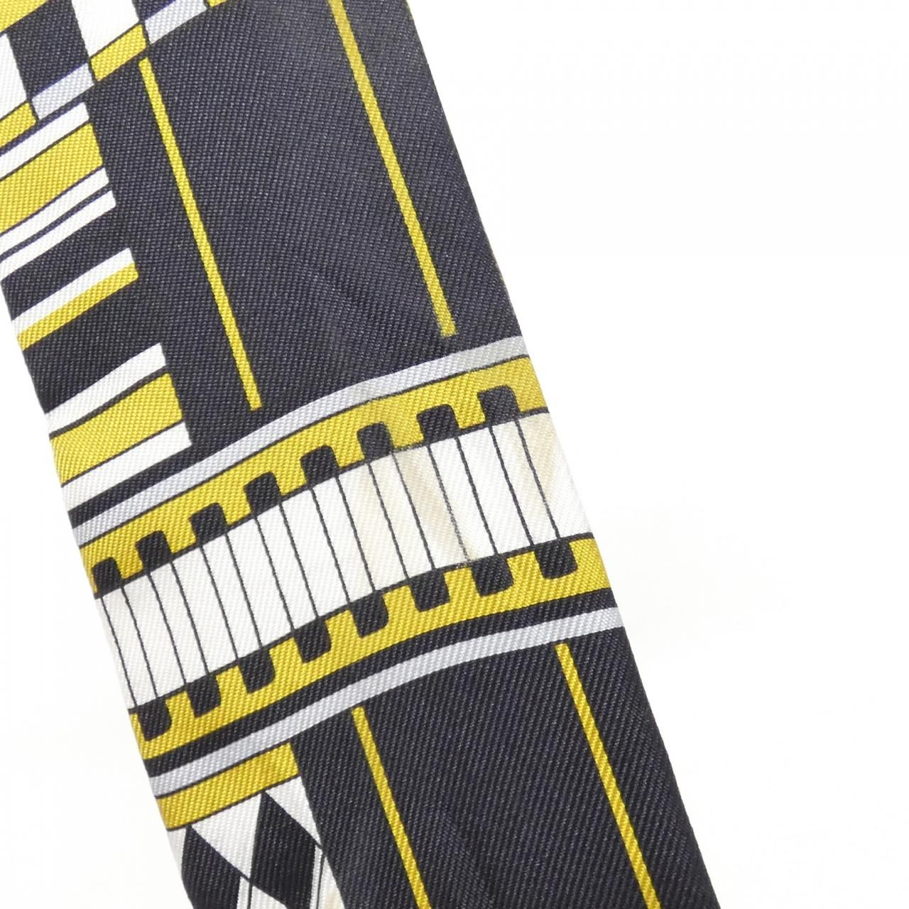 Hermes Voltes Et Pirouettes Twilly Scarf — view 4