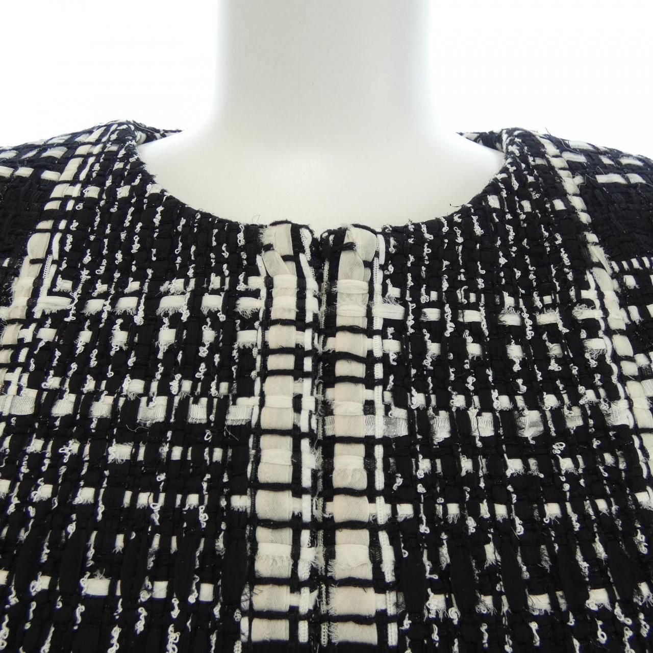 Chanel Collarless Jacket Black — view 5