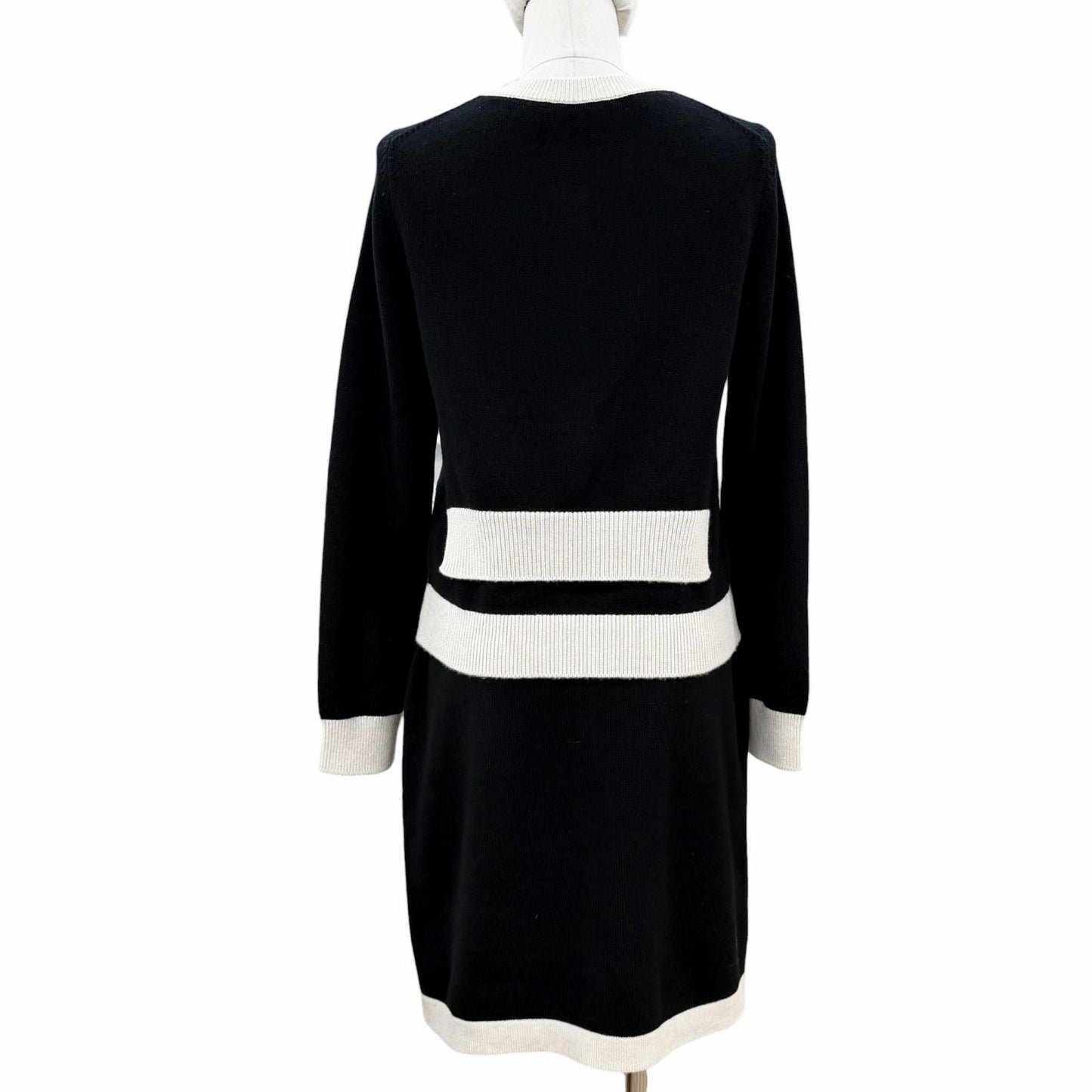 Chanel Cashmere Ribbon CC Logo Button Set 36 UK — view 3