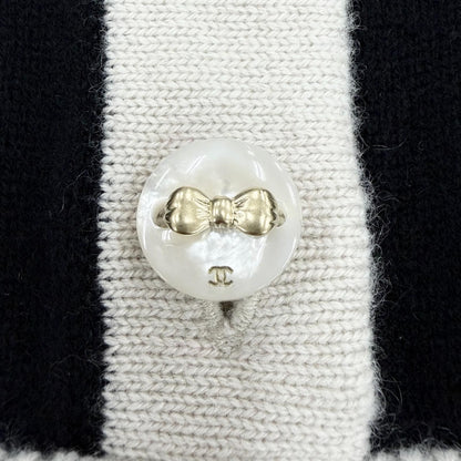 Chanel Cashmere Ribbon CC Logo Button Set 36 UK — view 8