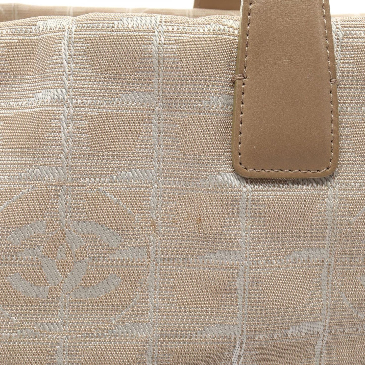 Chanel Tote New Travel Line MM Beige Leather New MM — view 6