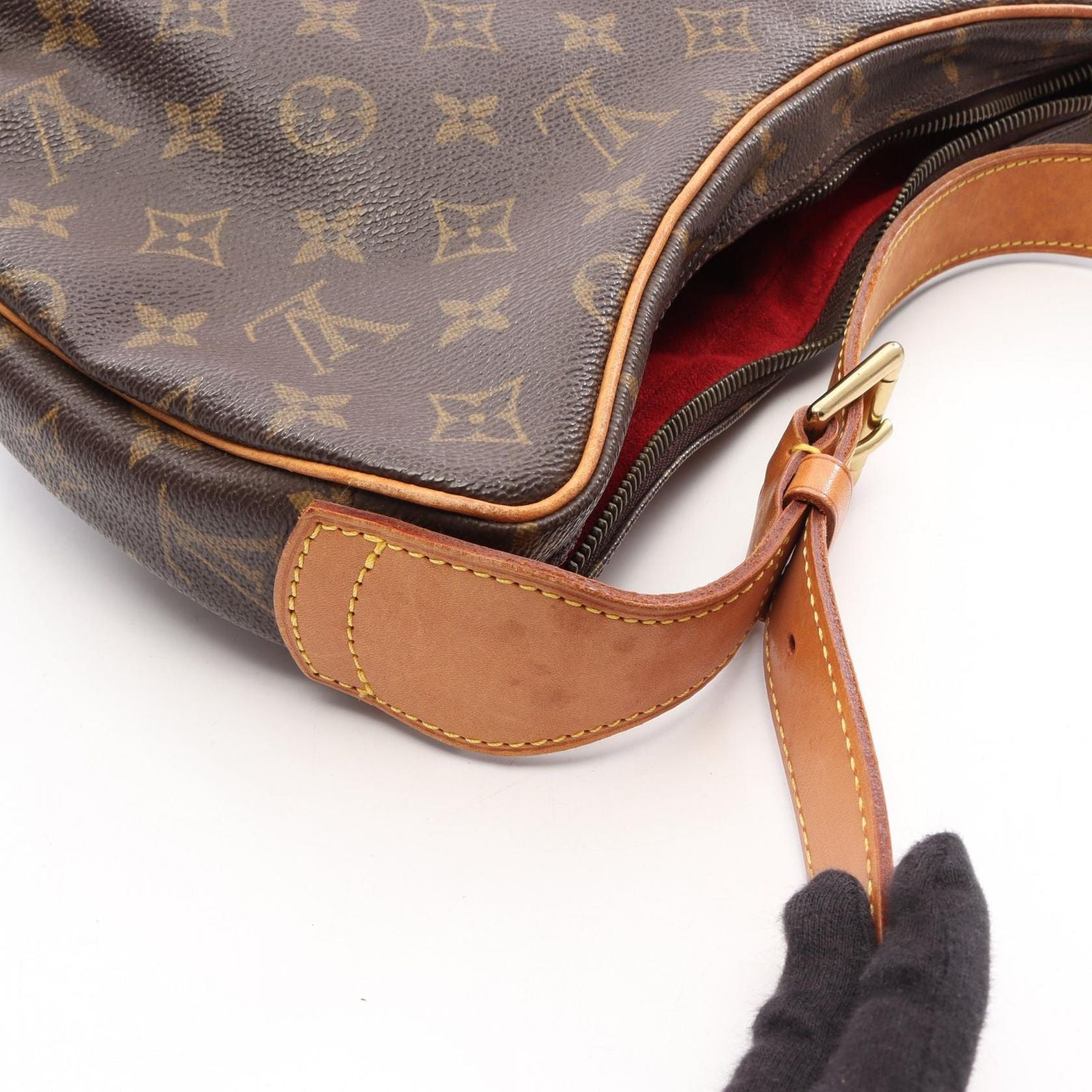 Louis Vuitton Shoulder Bag Croissant MM Monogram Canvas Leather — view 7