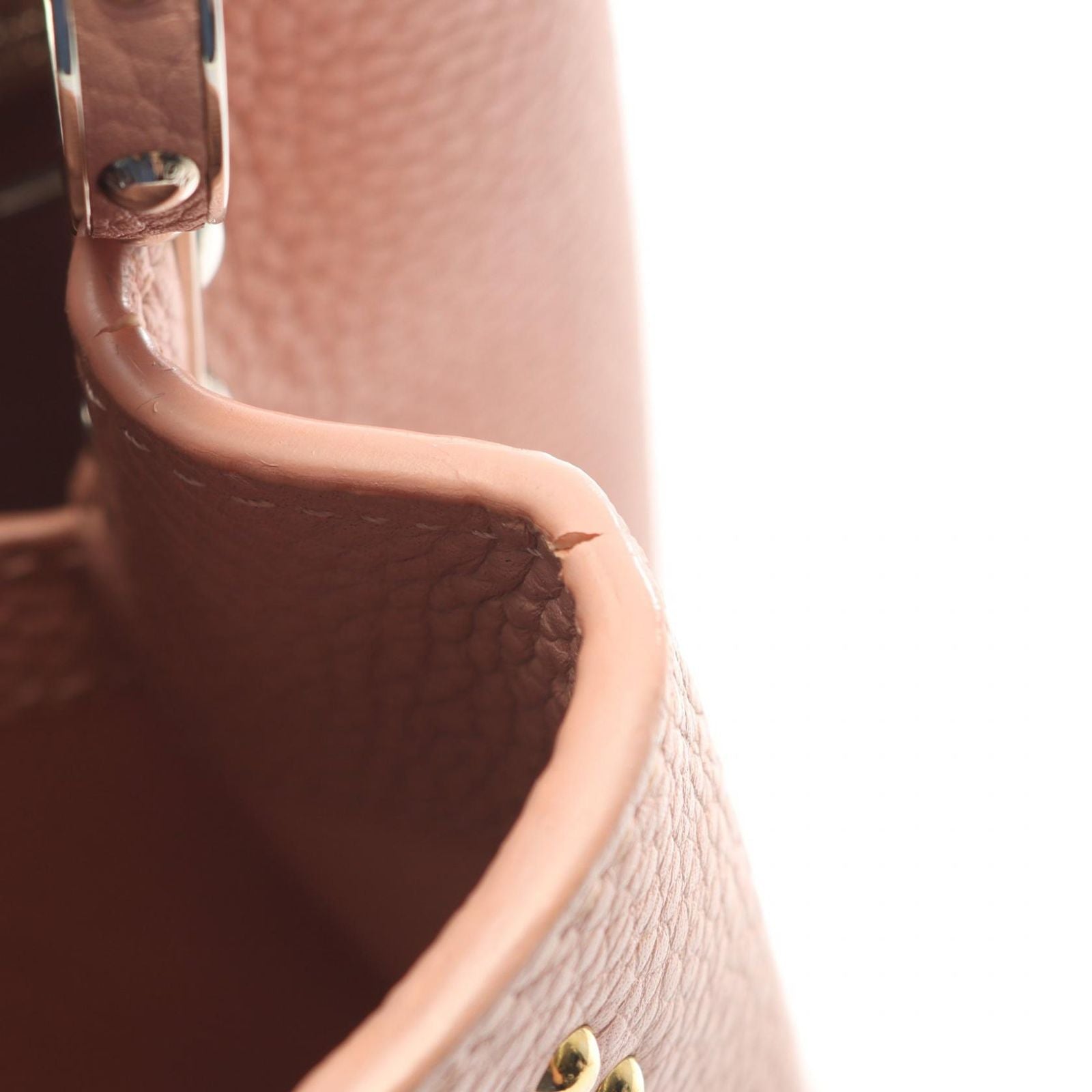 Louis Vuitton Handbag Capucines Magnolia Leather BB — view 6