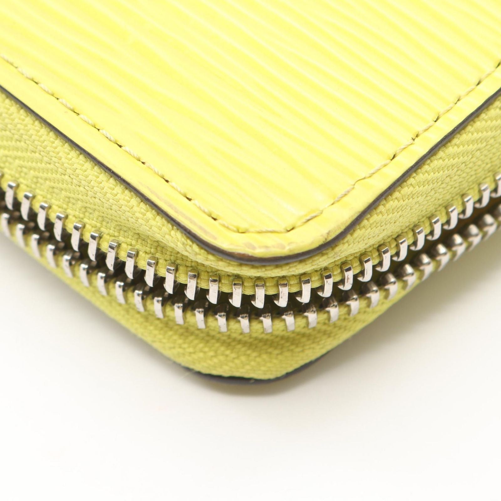 Louis Vuitton Round Wallet Zippy Jaune Leather — view 7