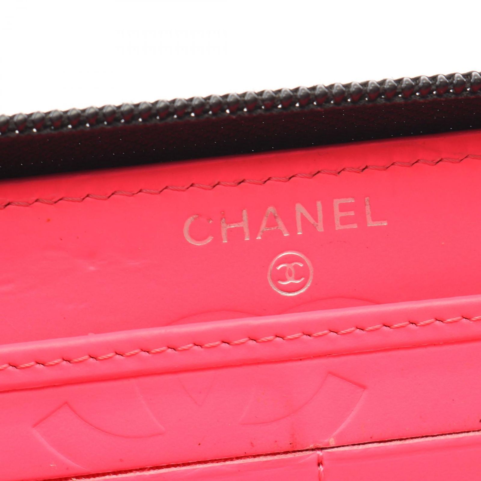 Chanel Round Wallet Cambon Line Black Enamel Leather Patent — view 4