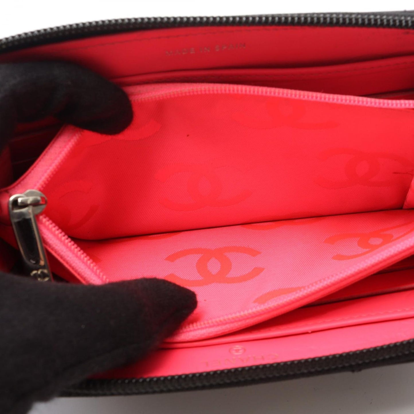 Chanel Round Wallet Cambon Line Black Enamel Leather Patent — view 8