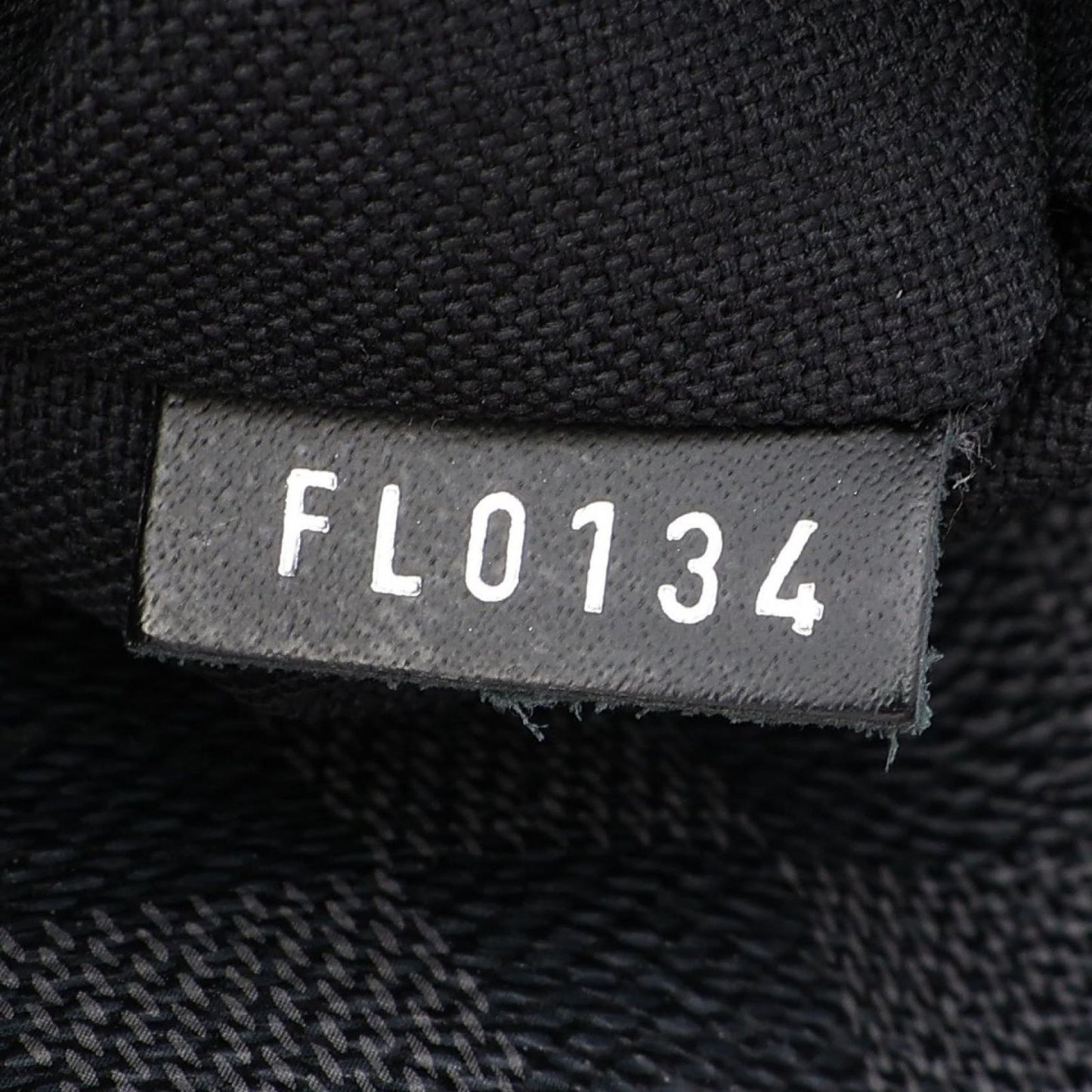 Louis Vuitton Shoulder Bag District PM Canvas Leather — view 5