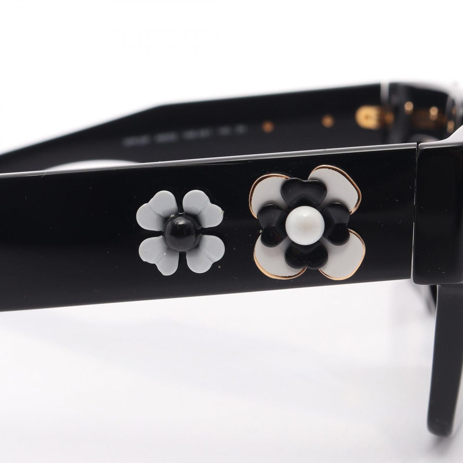 Prada Sunglasses Gradient Lens Flower Black Eyewear — view 7