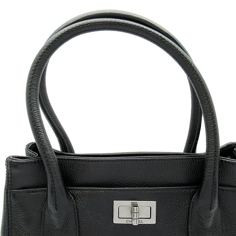 Chanel 2.55 Executive Small Tote Leather Black — view 2