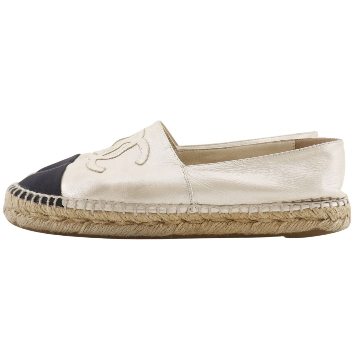 Chanel Espadrilles CC Logo B Lambskin White Slip Ons Slippers — view 2