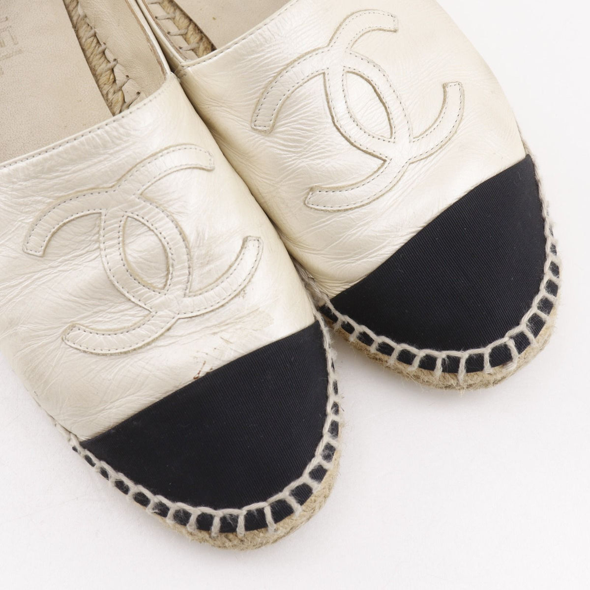 Chanel Espadrilles CC Logo B Lambskin White Slip Ons Slippers — view 4
