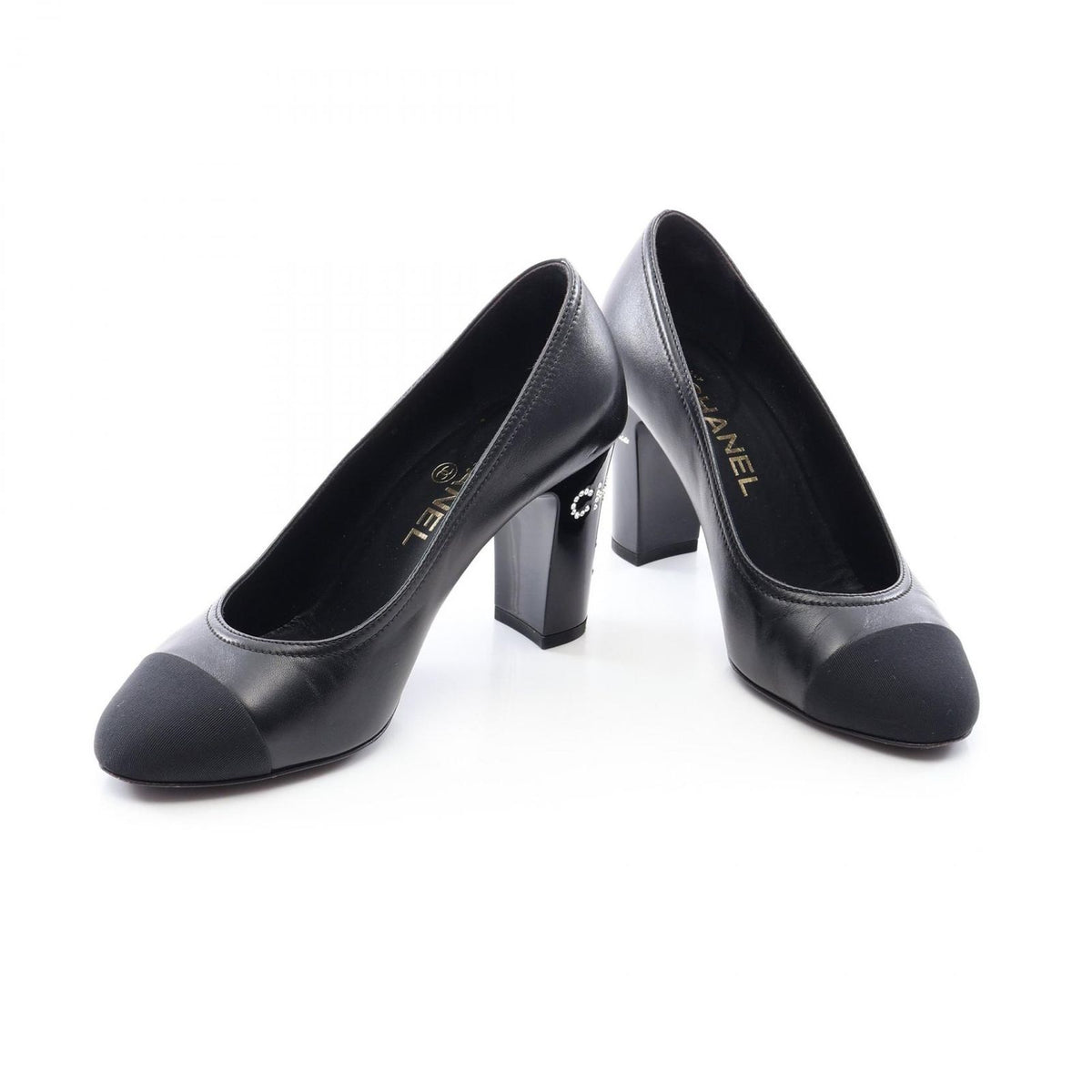 Chanel Pumps CC Logo Leather Heels — view 3