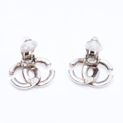 Chanel Vintage CC Logo Earrings 01 Metal Silver — view 7