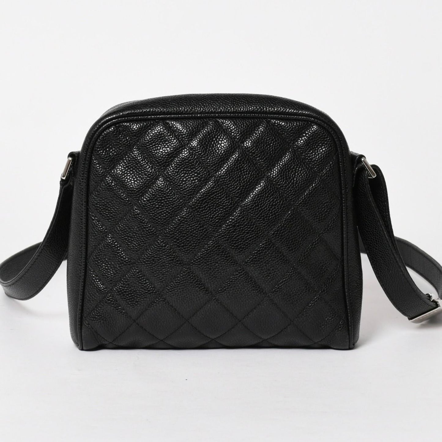 Chanel Shoulder Bag CC Logo Caviar Leather Black Silver — view 2