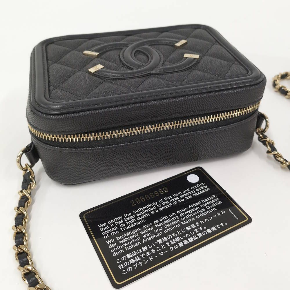 Chanel Shoulder Bag Quilted CC Filigree Leather Black — view 4