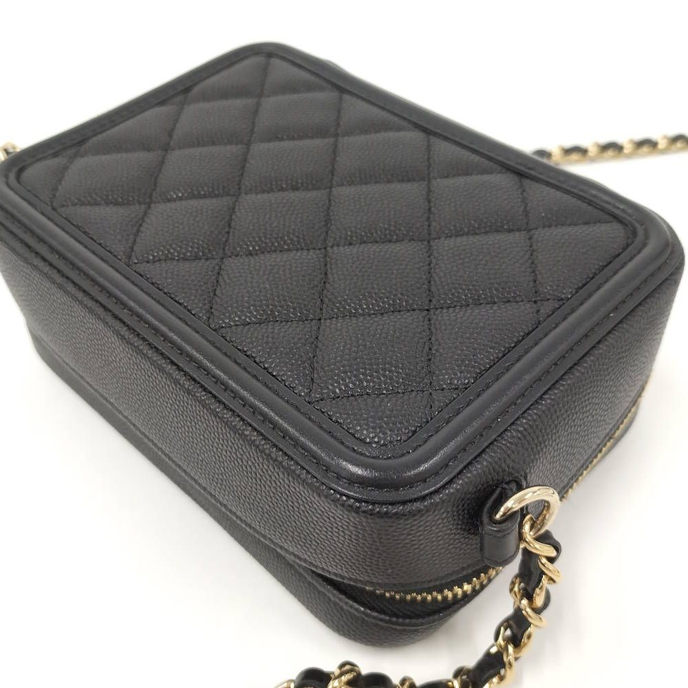 Chanel Shoulder Bag Quilted CC Filigree Leather Black — view 6