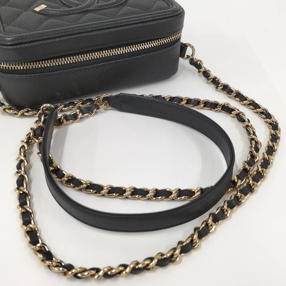 Chanel Shoulder Bag Quilted CC Filigree Leather Black — view 7