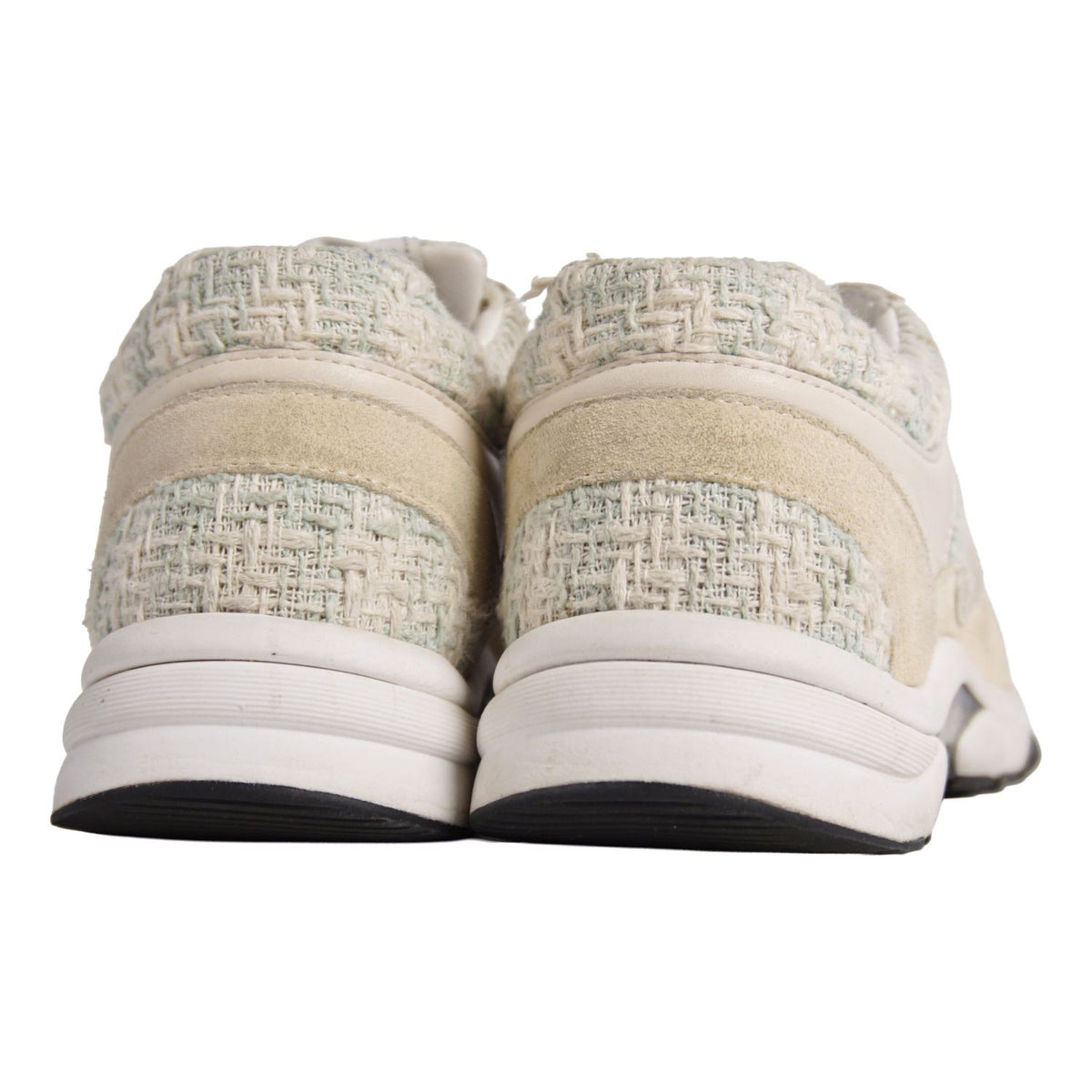 Chanel Sneakers Low-Cut CC Logo Tweet — view 5