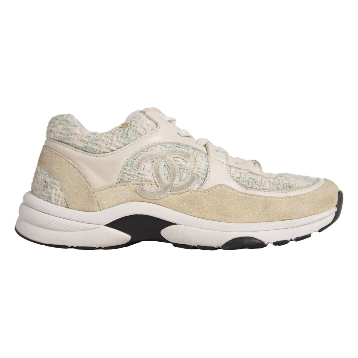 Chanel Sneakers Low-Cut CC Logo Tweet — view 6