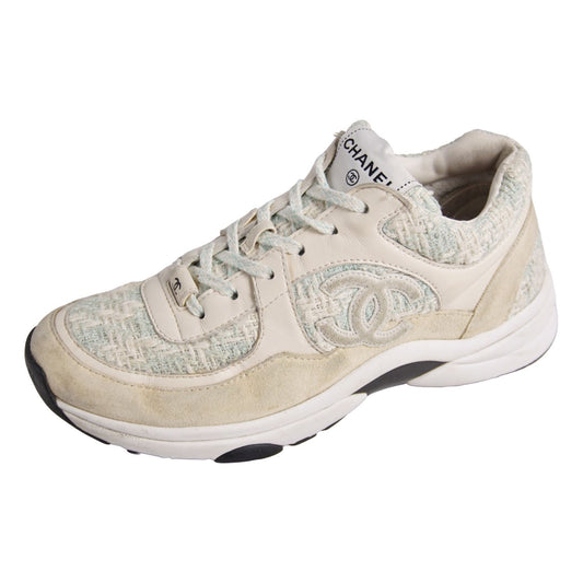 Chanel Sneakers Low-Cut CC Logo Tweet