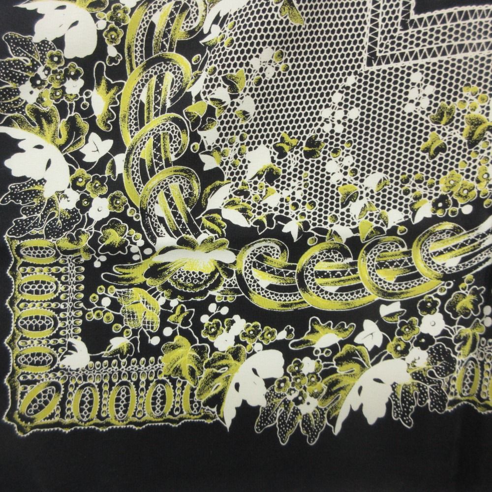 Versace Gianni Scarf Dot Pattern Black — view 4
