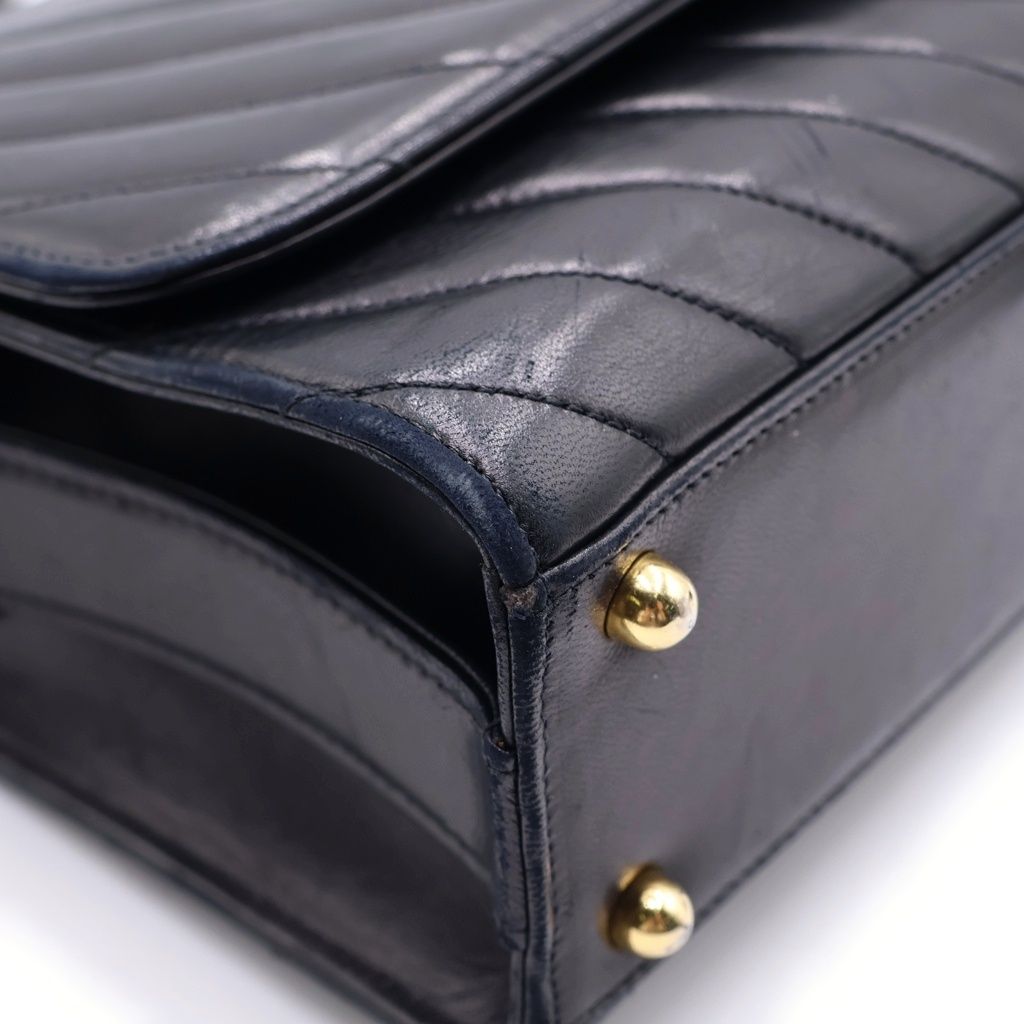 Chanel Chevron Lambskin Gold Vintage Shoulder Bag Black — view 6