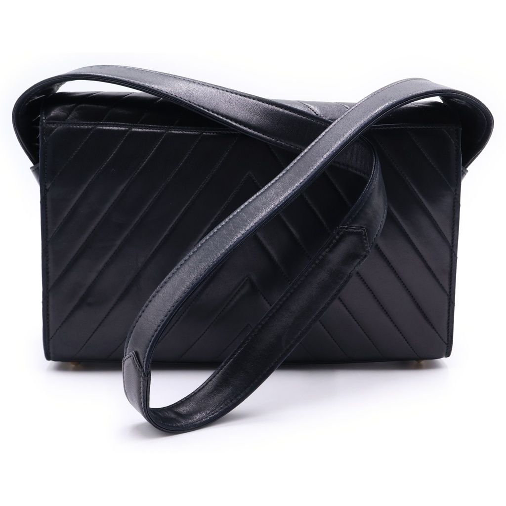 Chanel Chevron Lambskin Gold Vintage Shoulder Bag Black — view 2