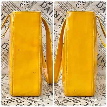 Chanel Tote Bag Vintage Patent Yellow — view 5