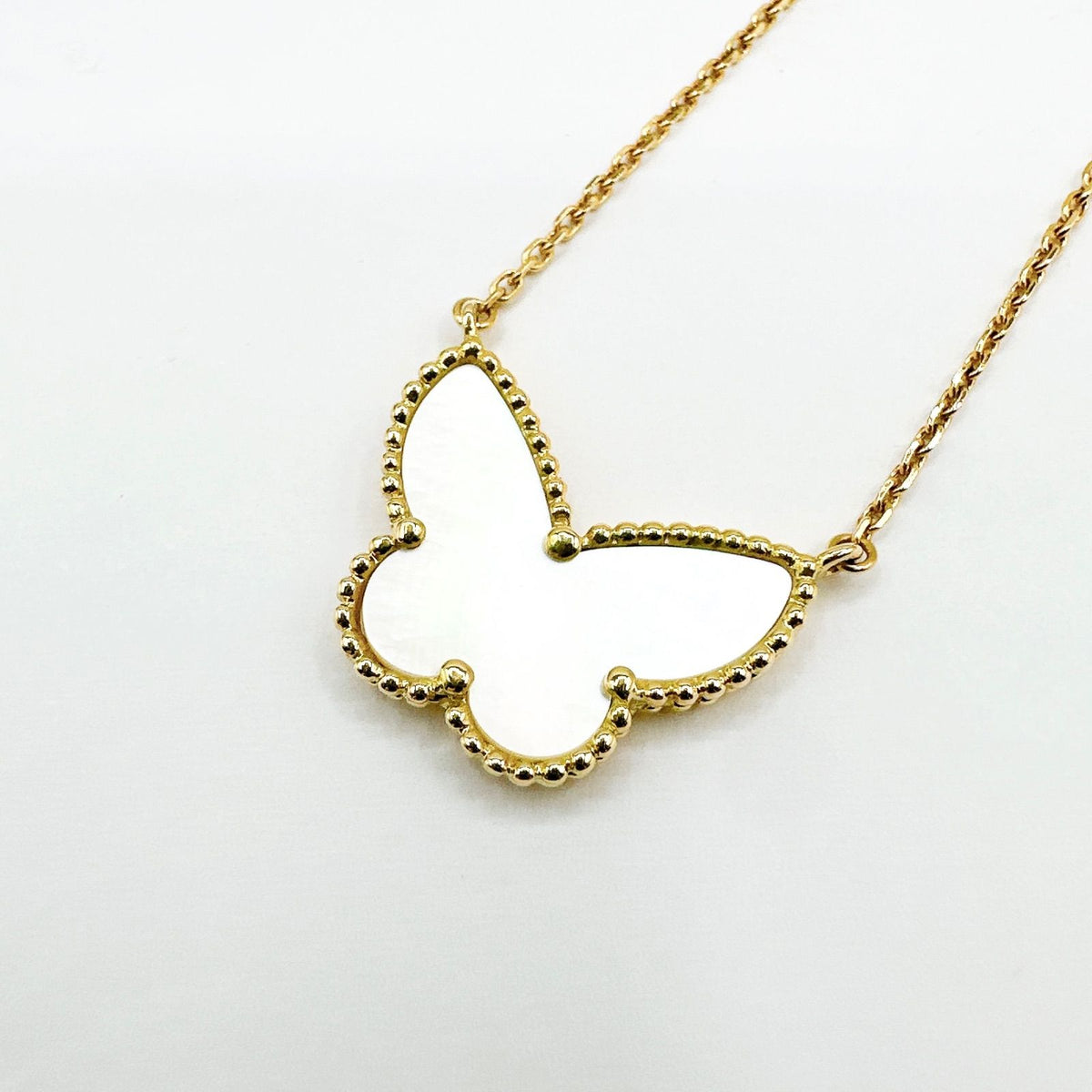 Van Cleef & Arpels Lucky Alhambra Papillon Mother of Pearl Yellow Gold Necklace — view 2