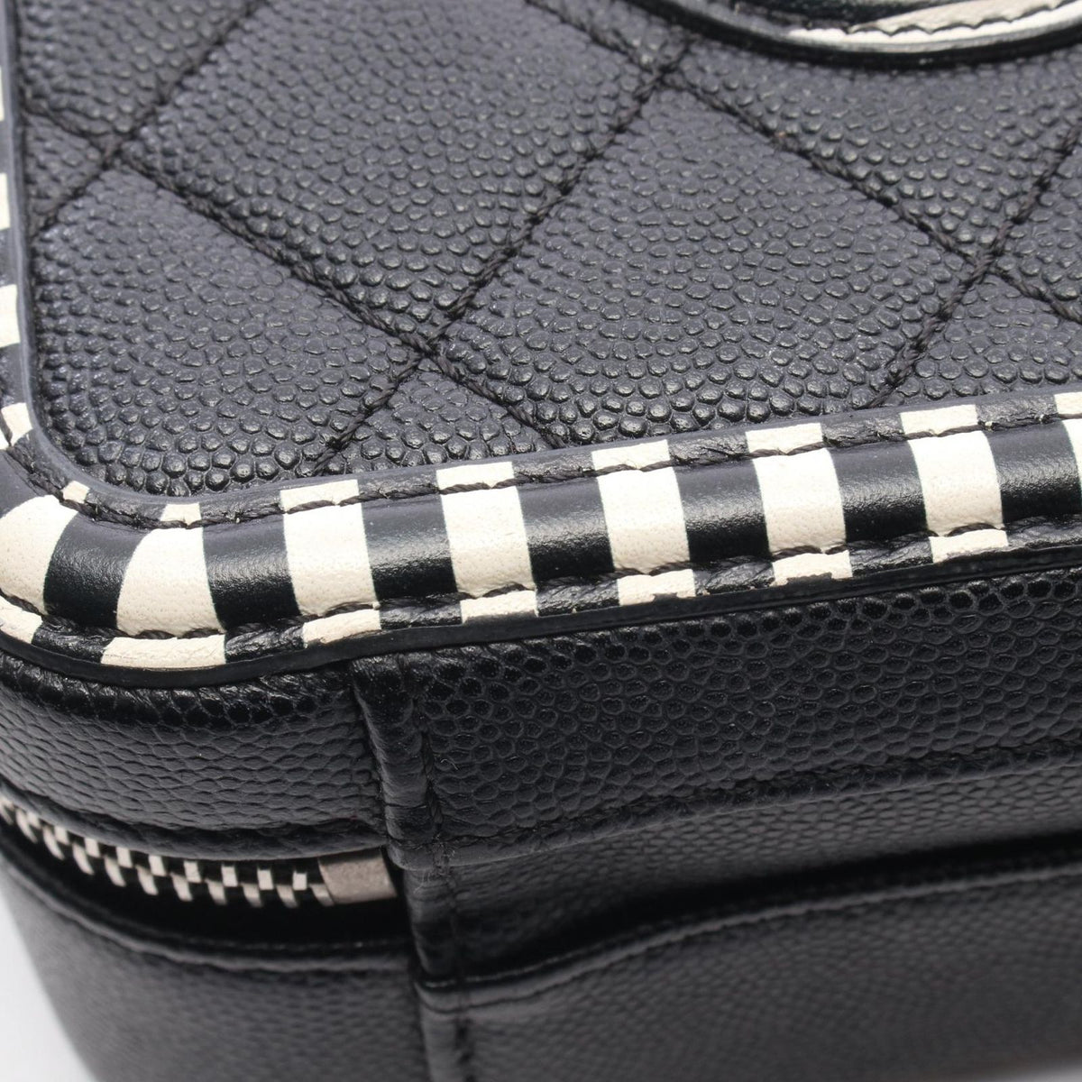 Chanel Shoulder Bag Small Vanity 2-Way Black Leather CC Filigree — view 7