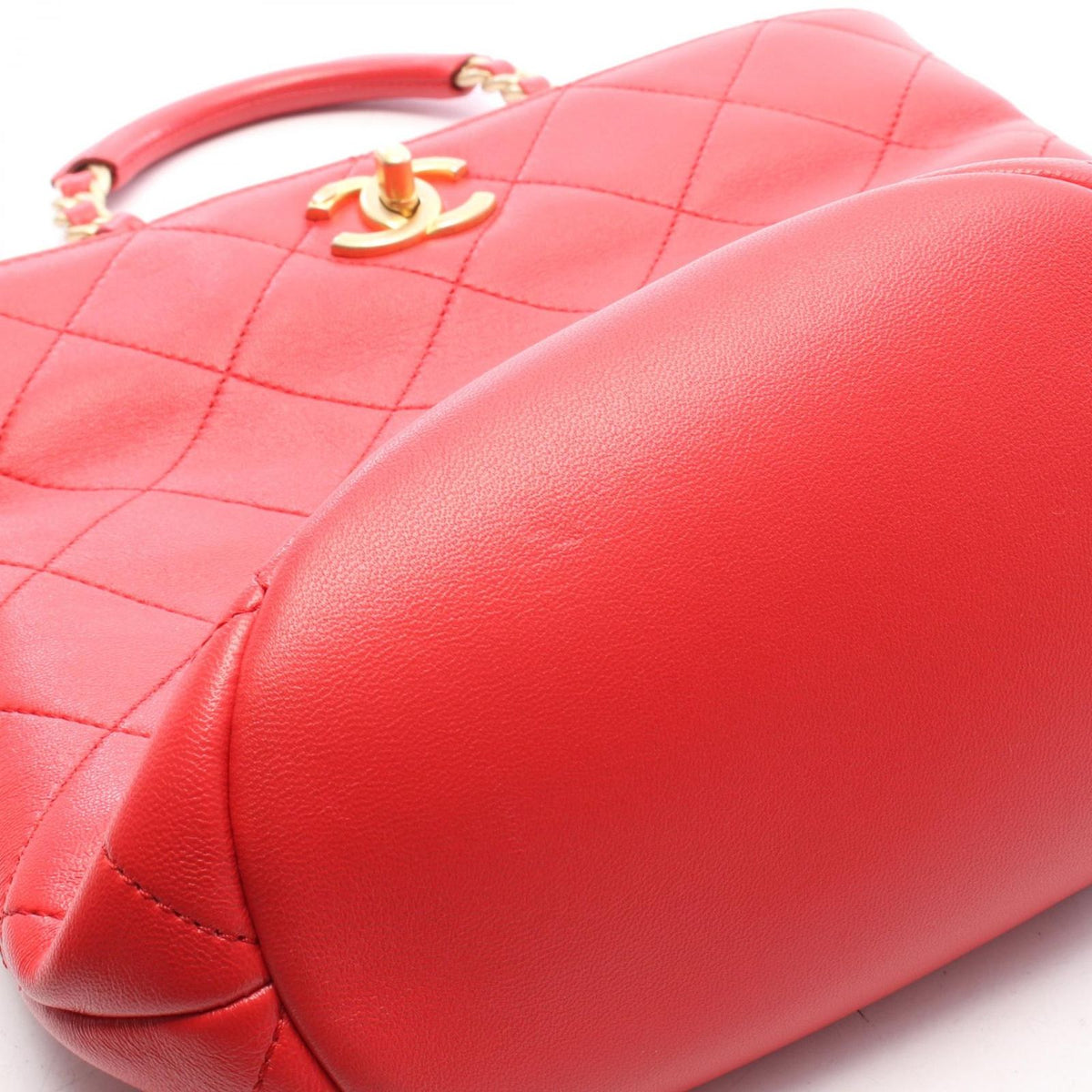 Chanel Backpack Quilted Loop Handle Red Skin Chain — view 8