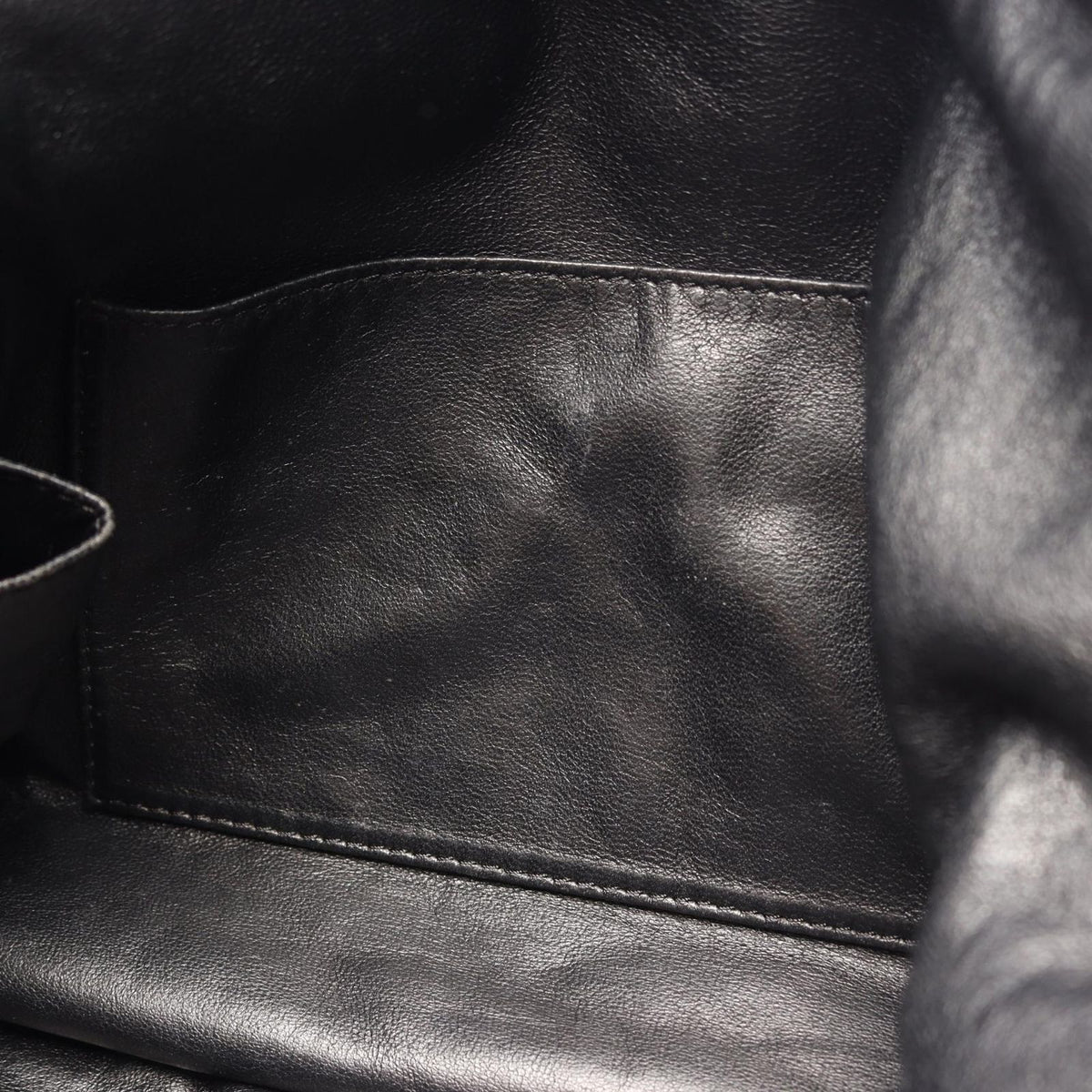 Chanel Shoulder Bag Hobo Black Leather — view 6