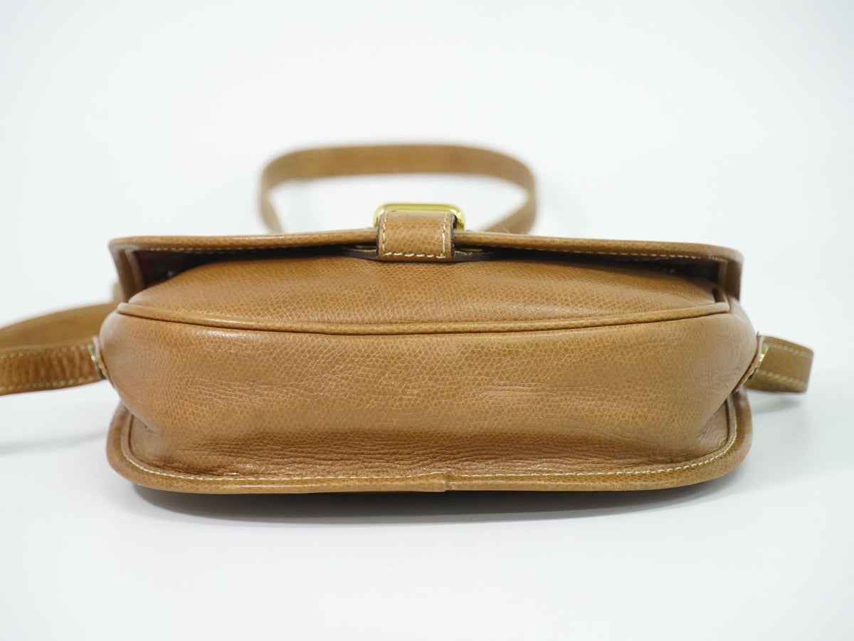 Loewe Anagram Shoulder Bag Pochette Leather Brown — view 3